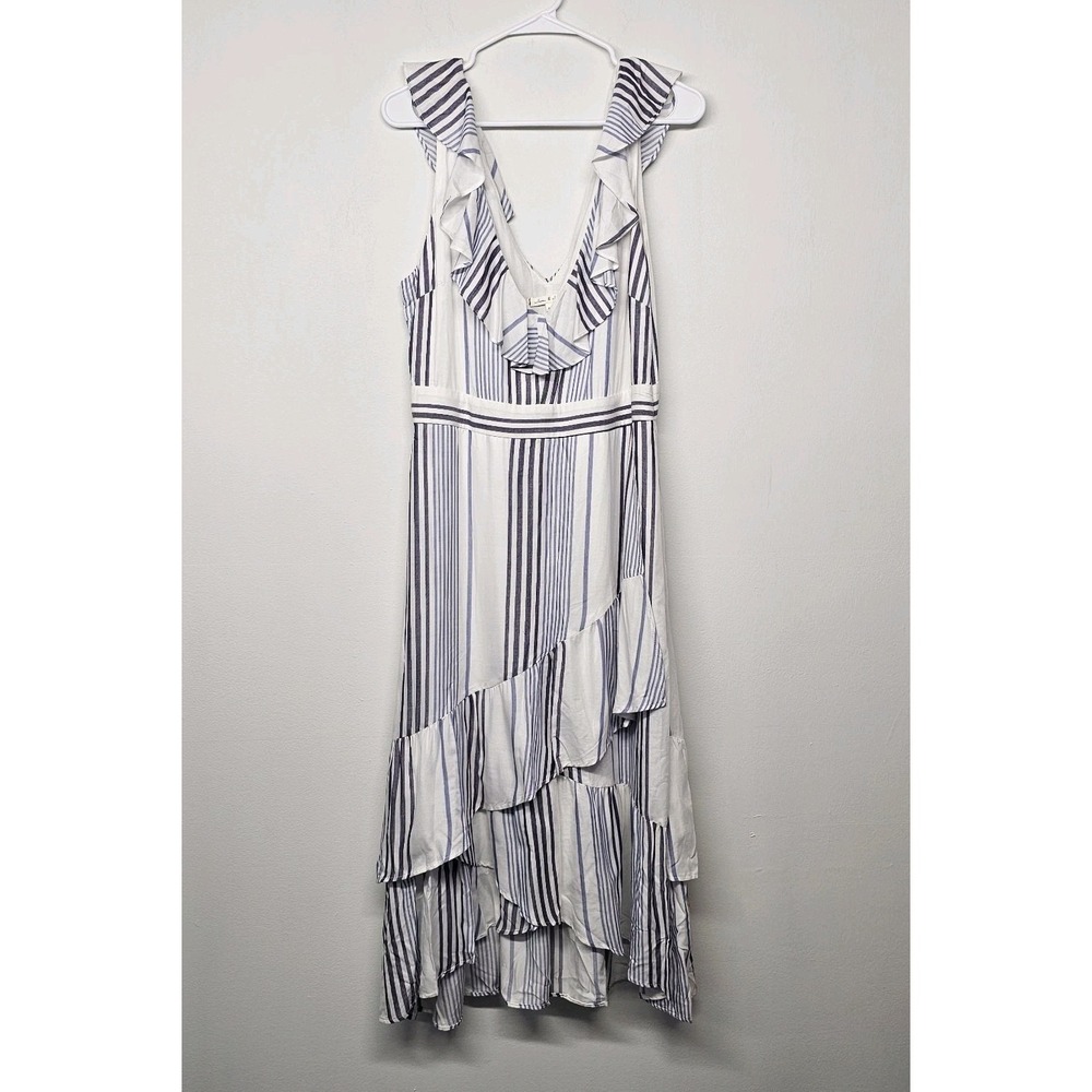 Willow And Clay Womens Medium Ruffle Lined Blue & White Striped Dress V-neck EUC